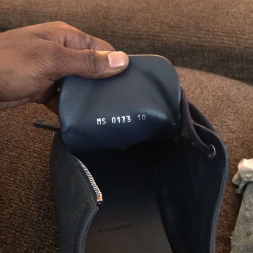 Louis Vuitton shoes authentic